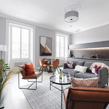 Joivy Luxurious Apt On Notable George Street 爱丁堡 外观 照片