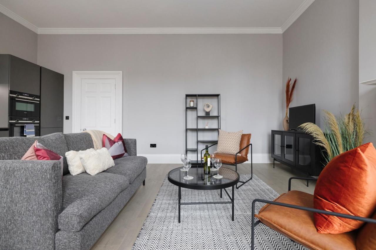 Joivy Luxurious Apt On Notable George Street 爱丁堡 外观 照片