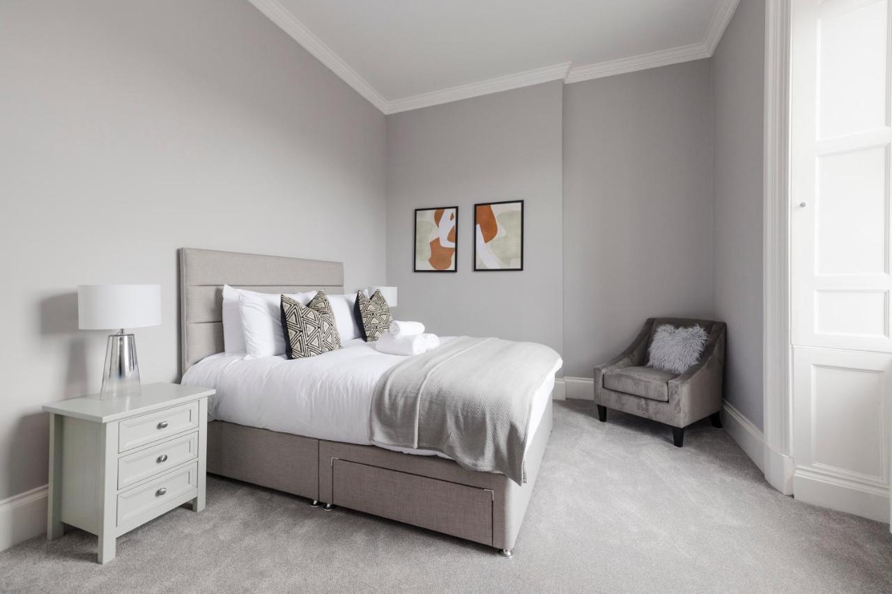 Joivy Luxurious Apt On Notable George Street 爱丁堡 外观 照片