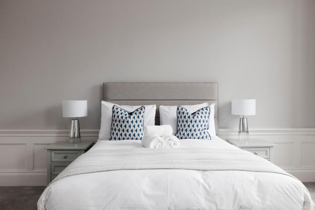 Joivy Luxurious Apt On Notable George Street 爱丁堡 外观 照片
