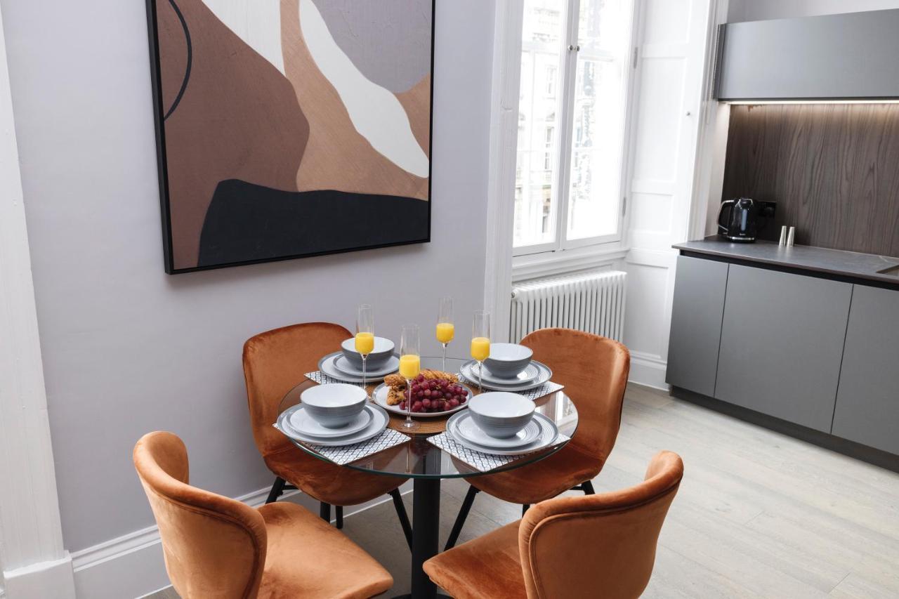 Joivy Luxurious Apt On Notable George Street 爱丁堡 外观 照片