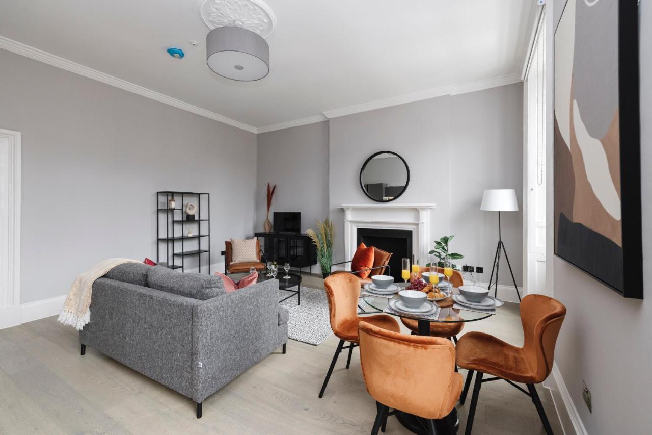 Joivy Luxurious Apt On Notable George Street 爱丁堡 外观 照片